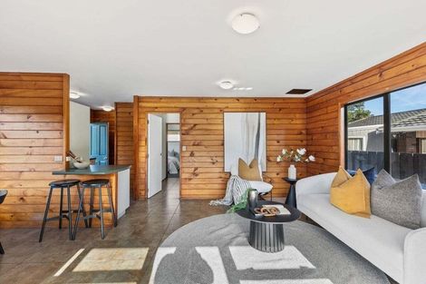 Photo of property in 38 Sherrybrooke Place, Sunnyvale, Auckland, 0612
