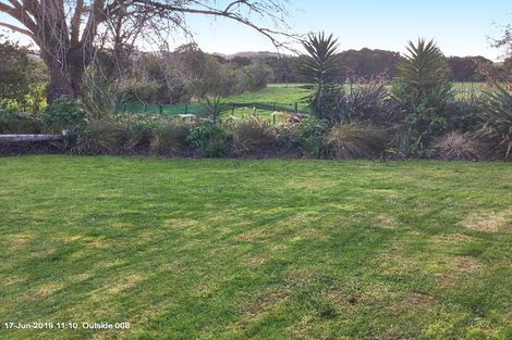 Photo of property in 17 Old Woodcocks Road, Kaipara Flats, Warkworth, 0981