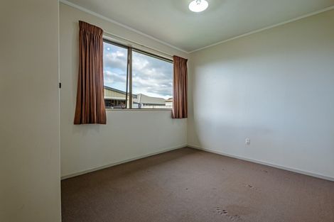 Photo of property in 9 Colonial Place, Kelvin Grove, Palmerston North, 4414