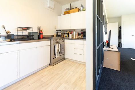 Photo of property in 6 Stormont Place, Kingston, Wellington, 6021