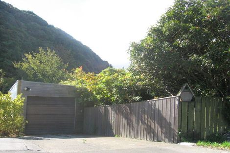 Photo of property in 281 Middleton Road, Glenside, Wellington, 6037
