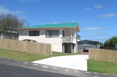 Photo of property in 40 Pemberton Avenue, Bayview, Auckland, 0629