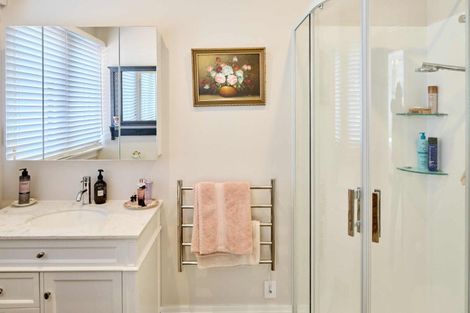 Photo of property in 68 Cheviot Road, Lowry Bay, Lower Hutt, 5013