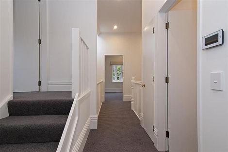 Photo of property in 21 Cheviot Road, Lowry Bay, Lower Hutt, 5013