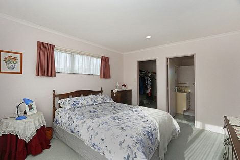 Photo of property in 20 Pohutukawa Drive, Opunake, 4616