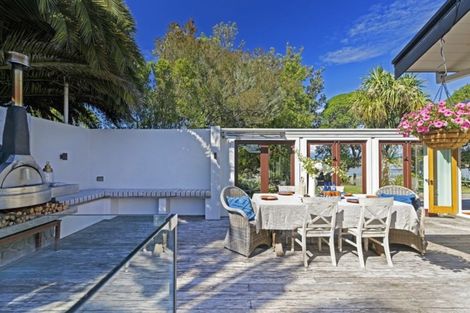 Photo of property in Blackhorse Cottage, 14 Iwa Street, Mapua, 7005