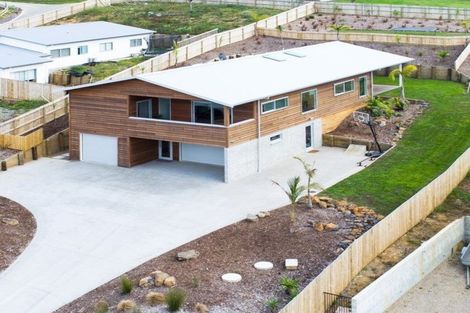 Photo of property in 76 Solan Drive, Waimauku, 0812