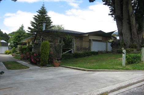 Photo of property in 16 The Glade South, Pukekohe, 2120