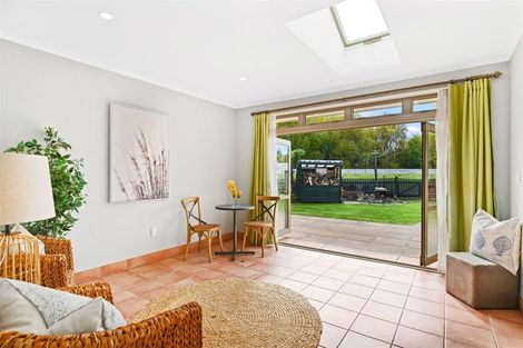 Photo of property in 18 Langley Place, Belfast, Christchurch, 8051