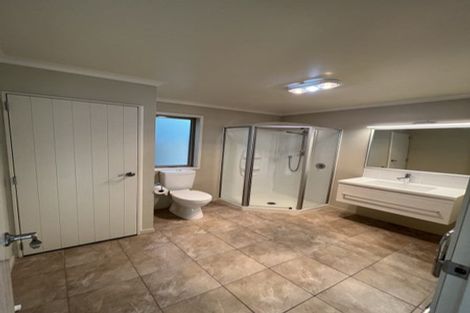 Photo of property in 14 Binda Place, Botany Downs, Auckland, 2010