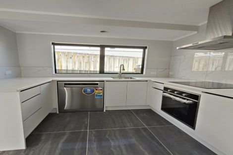 Photo of property in 2/11 Roseneath Place, Birkdale, Auckland, 0626