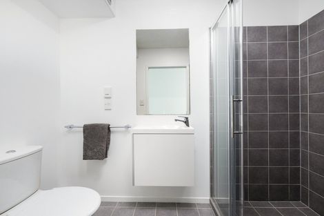 Photo of property in 2/135 Marine Parade, Mount Maunganui, 3116