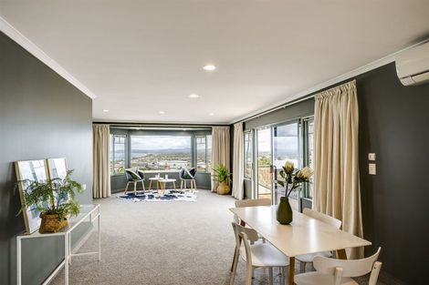 Photo of property in 1 Cobden Road, Bluff Hill, Napier, 4110