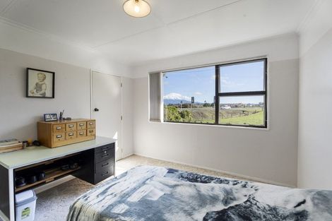 Photo of property in 284 High Street, Eltham, 4322