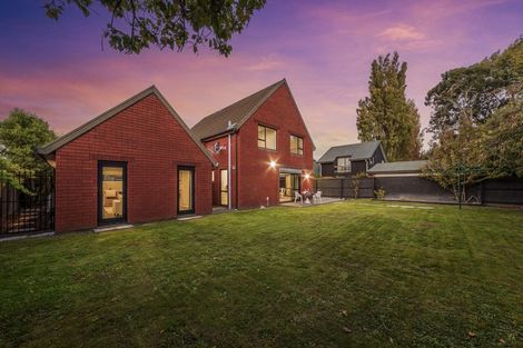 Photo of property in 17 Sayers Crescent, Ilam, Christchurch, 8041