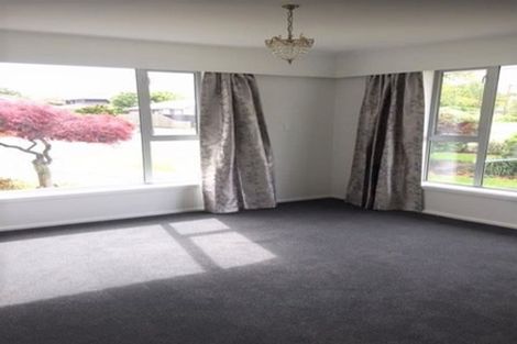 Photo of property in 72 Withells Road, Avonhead, Christchurch, 8042