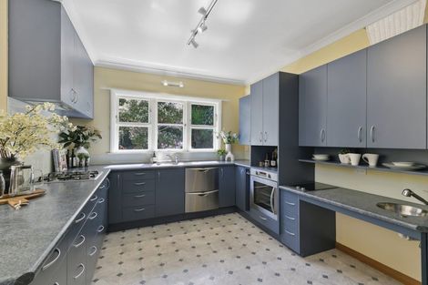 Photo of property in 1 Melrose Road, Island Bay, Wellington, 6023