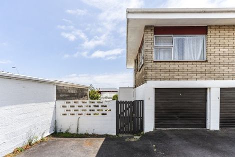 Photo of property in 2/194 Powderham Street, New Plymouth, 4310