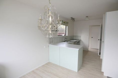 Photo of property in 1/36 Pitcairn Crescent, Bryndwr, Christchurch, 8053