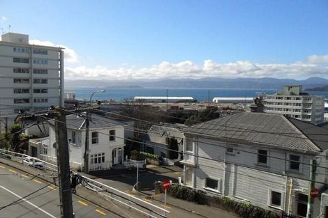 Photo of property in 2/28 Grant Road, Thorndon, Wellington, 6011