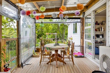 Photo of property in 20 Dudley Road Lower, Inglewood, 4386