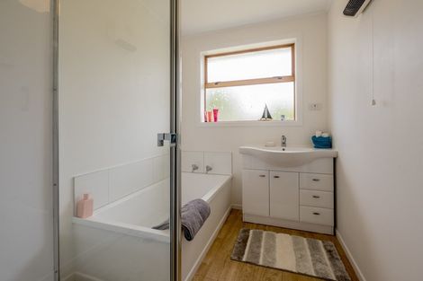 Photo of property in 2a Anzac Road, Otaki, 5512