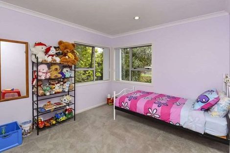 Photo of property in 8 Jessmae Place, Hillcrest, Auckland, 0627