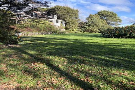 Photo of property in 5 Rangeview Road, Sunnyvale, Auckland, 0612