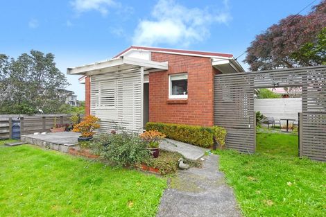Photo of property in 2-3 Pine Tree Lane, Korokoro, Lower Hutt, 5012
