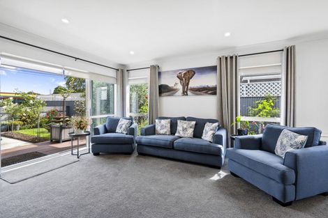 Photo of property in 1a Camp Street, Heretaunga, Upper Hutt, 5019