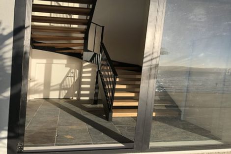 Photo of property in 725 Marine Drive, Eastbourne, Lower Hutt, 5013