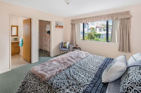 Photo of property in 7 Gresford Place, Churton Park, Wellington, 6037