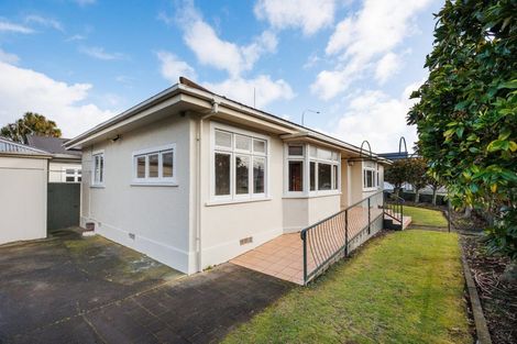 Photo of property in 58 Rangitane Street, Palmerston North, 4414