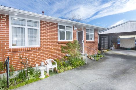 Photo of property in 2/15 Clouston Park Road, Ebdentown, Upper Hutt, 5018