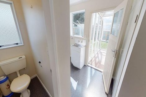 Photo of property in 37 Rimu Street, Levin, 5510