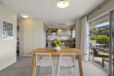 Photo of property in 2/103 Vauxhall Road, Narrow Neck, Auckland, 0624