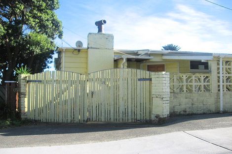 Photo of property in 13 Aperahama Street, Paekakariki, 5034