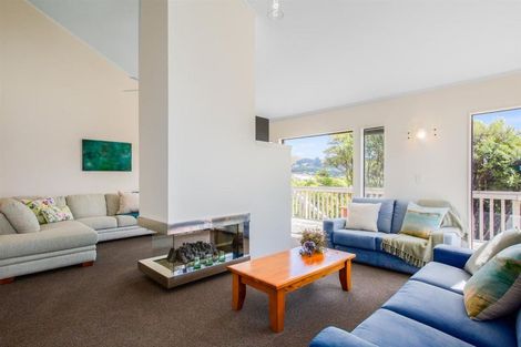 Photo of property in 42 James Cook Drive, Whitby, Porirua, 5024