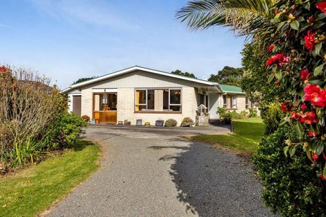 Photo of property in 84 Domett Street, Opunake, 4616