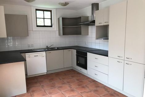 Photo of property in 56 Kelburn Parade, Kelburn, Wellington, 6012