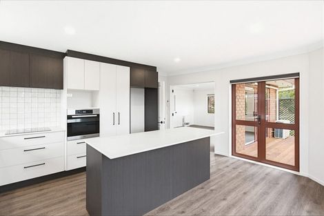 Photo of property in 4 Glen Loch Place, Paraparaumu, 5032