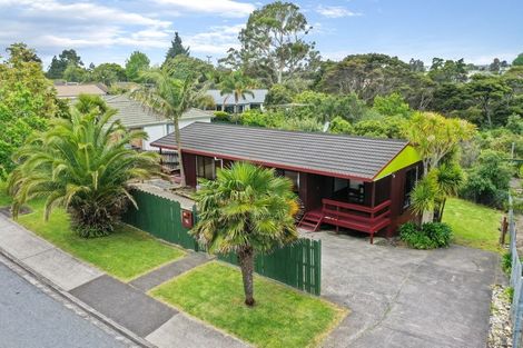 Photo of property in 76 Harmel Road, Glendene, Auckland, 0602