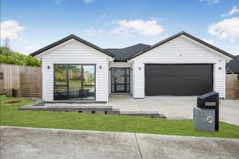 Photo of property in 13 Whakapono Road, Pukekohe, 2120