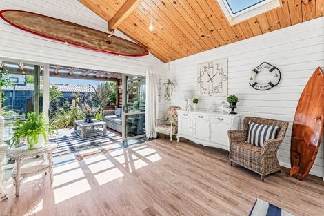 Photo of property in 11 Swindells Road, Waikuku Beach, 7473
