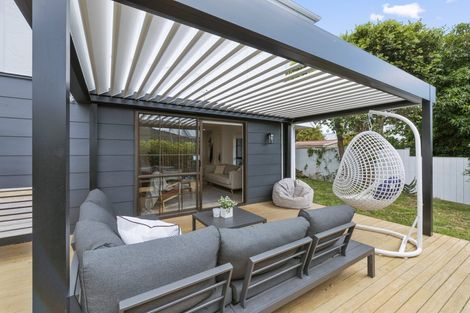 Photo of property in 2/1 Bruce Street, Northcote Point, Auckland, 0627