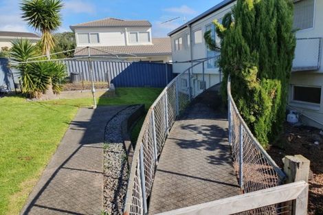 Photo of property in 3 Moera Place, Stanmore Bay, Whangaparaoa, 0932