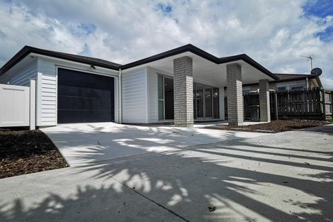 Photo of property in 25a Lillian Place, Orewa, 0931