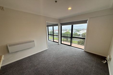 Photo of property in The Rennaissance, 2b/18 Ronwood Avenue, Manukau, Auckland, 2104