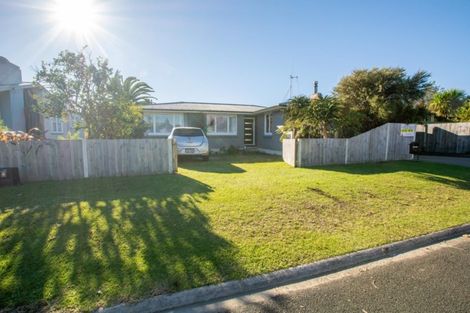 Photo of property in 24 Woodford Avenue, Brookfield, Tauranga, 3110