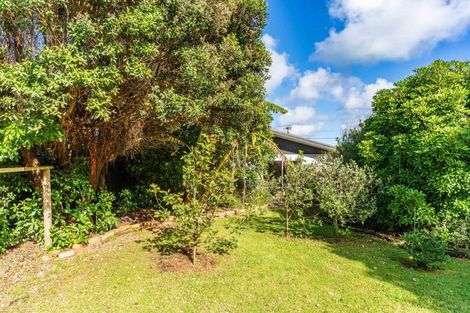 Photo of property in 11 Kelly Street, Baylys Beach, Dargaville, 0377
